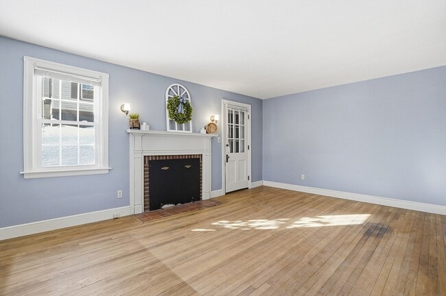 Building Photo - 12 Cardinal Rd