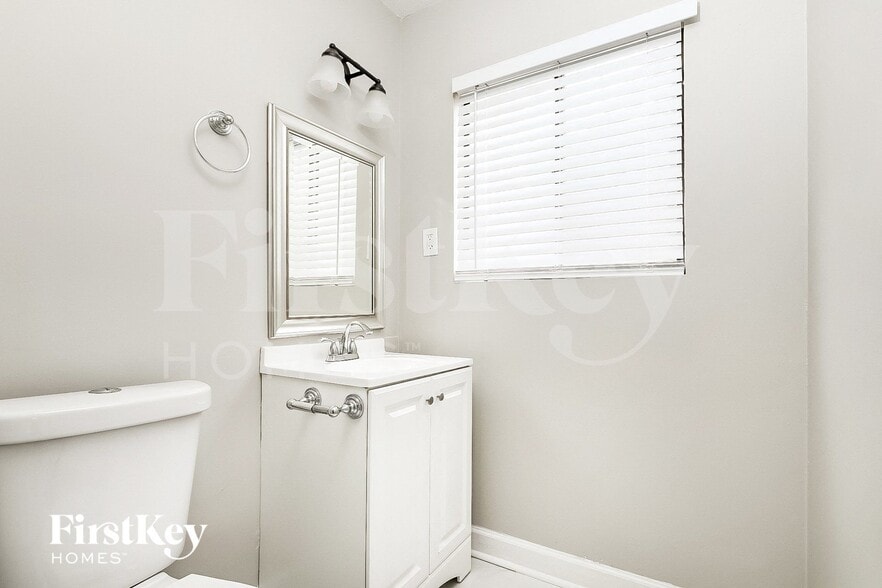 Building Photo - 855 Lost Creek Cir