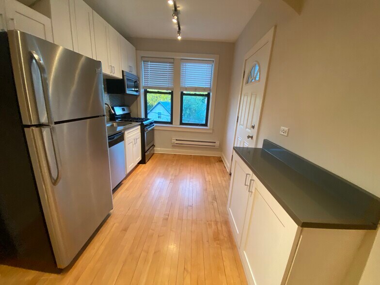 Building Photo - 2331 N Rockwell St