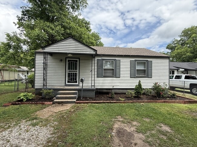 Building Photo - 1464 Weymouth St