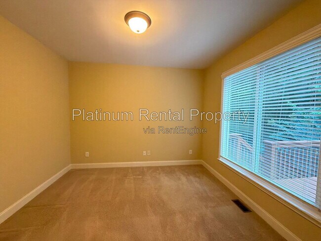 Building Photo - 8015 Wakehurst Pl