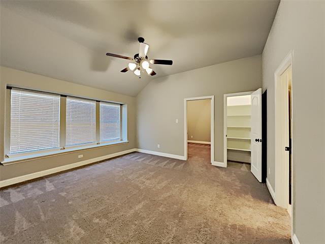 Building Photo - 900 McLynn Ct
