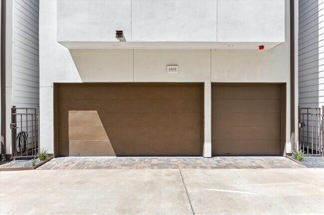 Building Photo - 1505 Missouri St