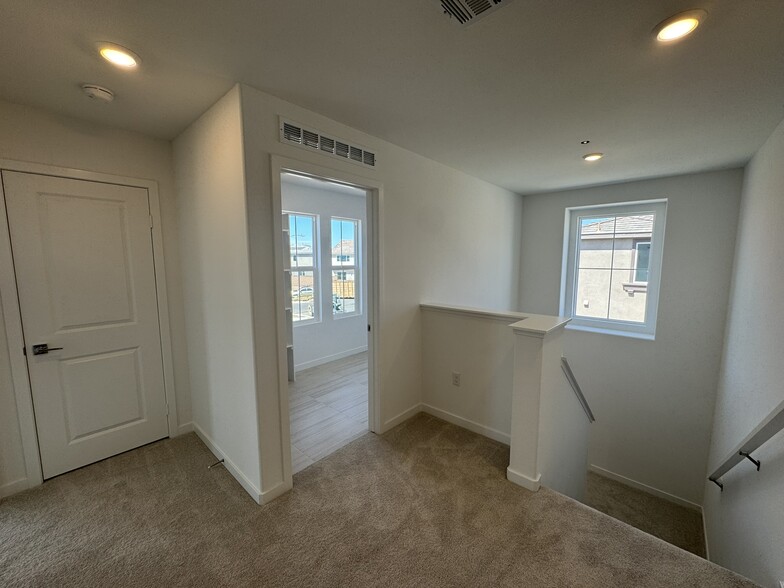 Building Photo - 31506 Lolite Dr