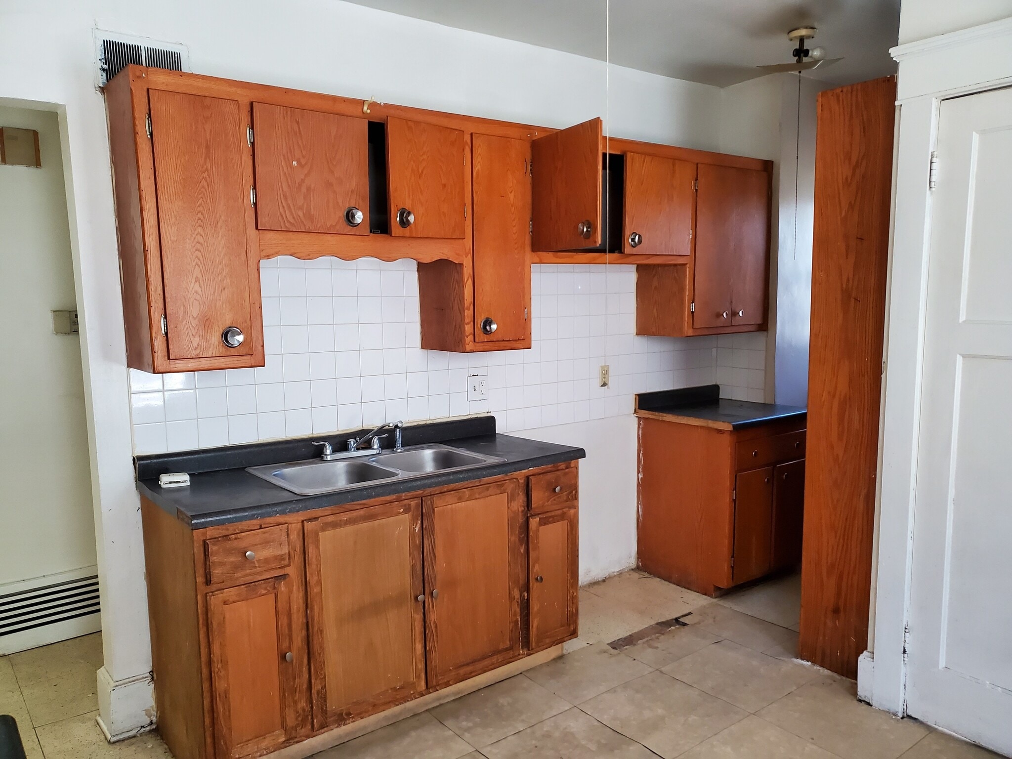 Cabinets - 418 W Keefe Ave