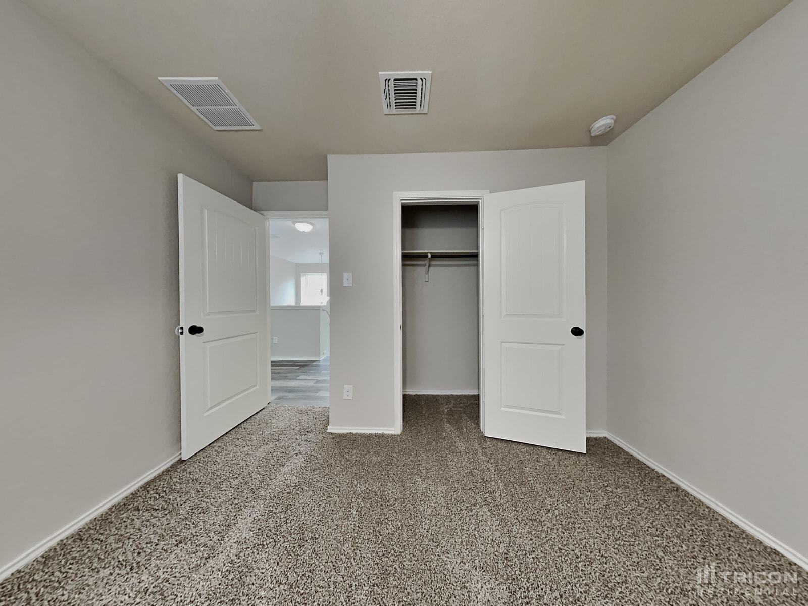 Building Photo - 214 Tallow Trl