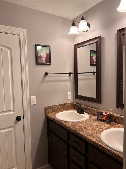 Building Photo - 4875 Ken Miles Dr