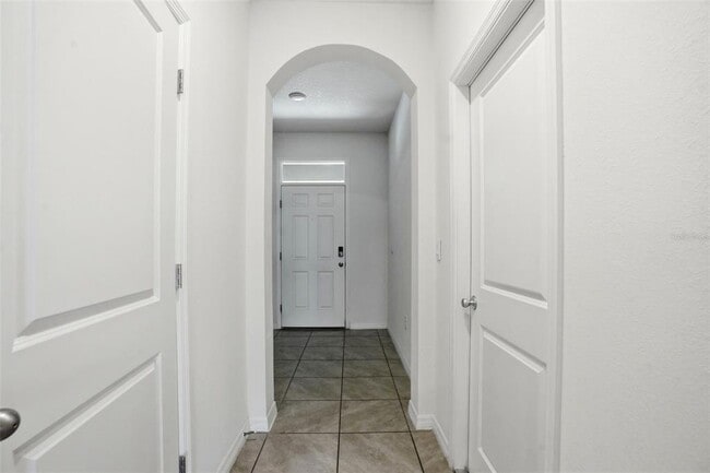 Building Photo - 5267 Dragonfly Dr
