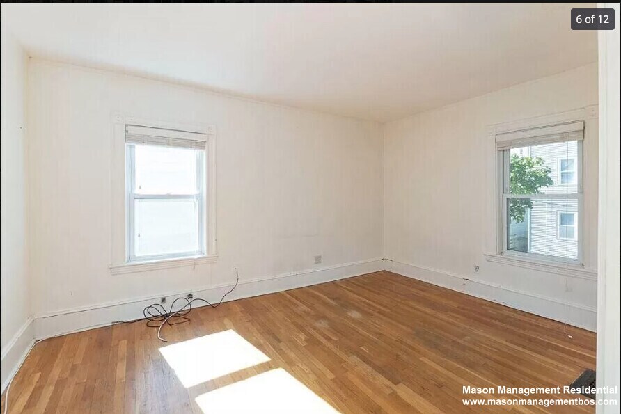 Building Photo - 40 Montfern Ave
