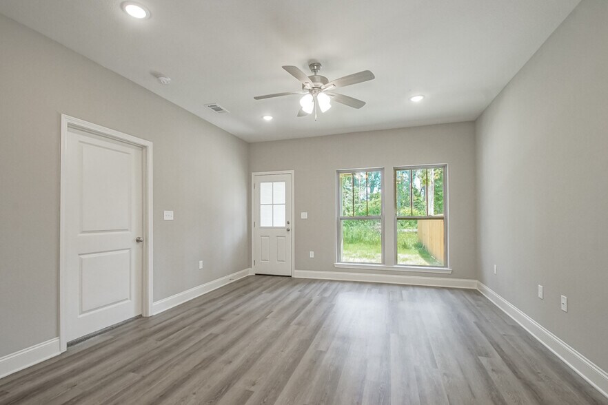 Building Photo - 19905 Grantham Rd