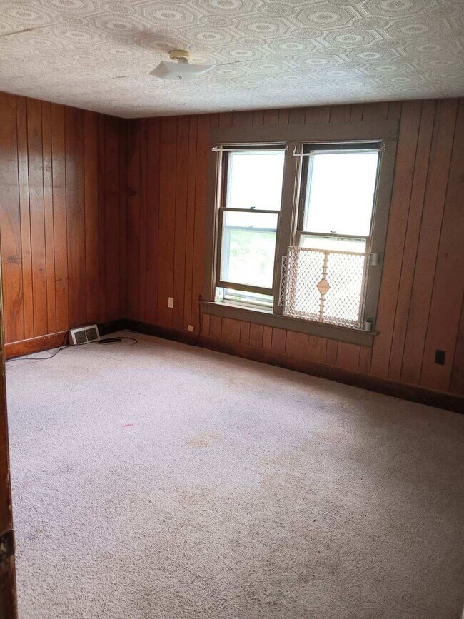 Building Photo - 429 Turin St