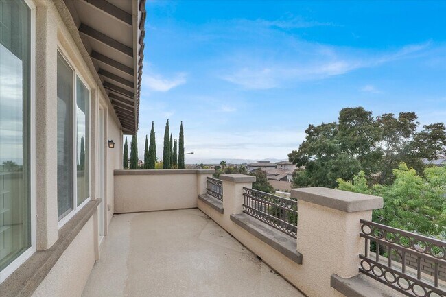 Building Photo - 12057 La Palmera Ave