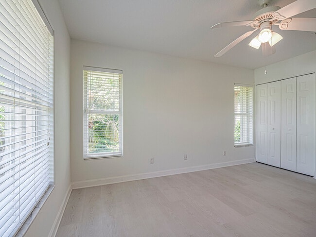 Building Photo - 915 Bahia Mar Rd
