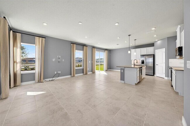 Building Photo - 6408 Domizio Dr