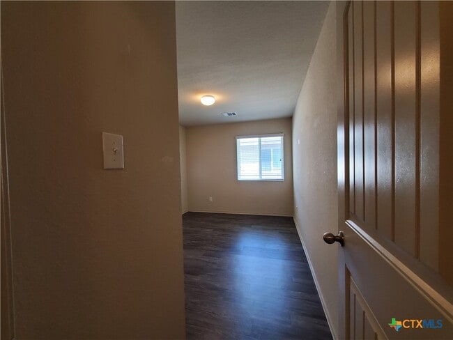 Building Photo - 1536 Gateshead Dr