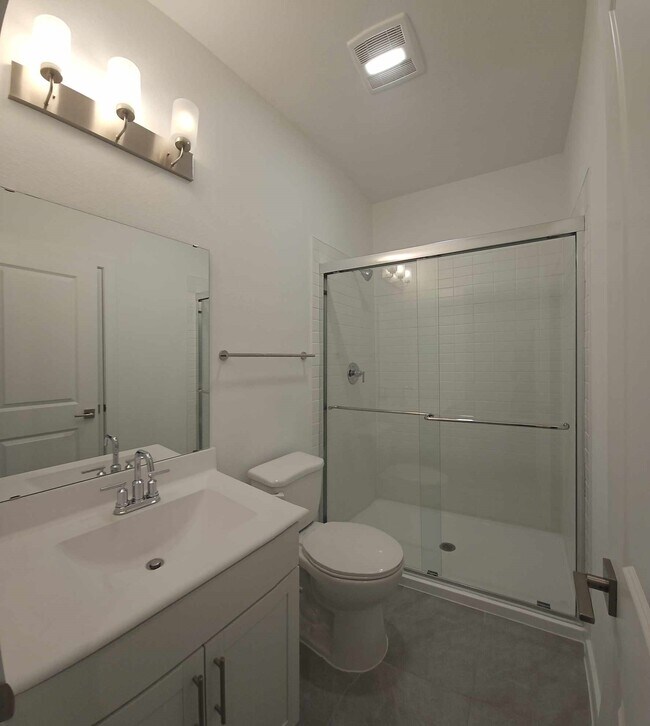 Building Photo - 8430 Bay Oaks Dr