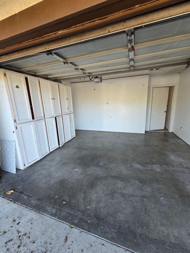 Building Photo - 1460 Linden Way