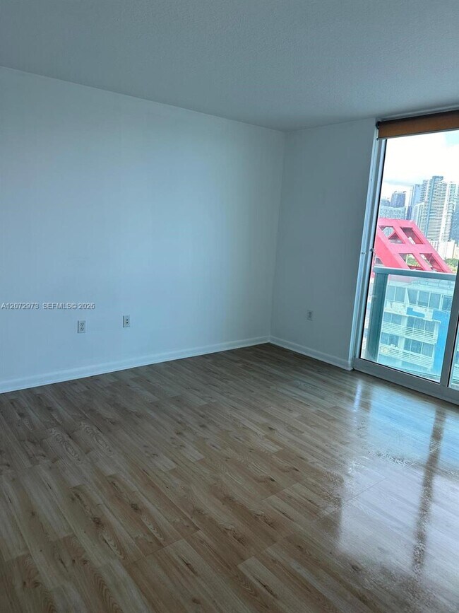 Building Photo - 2101 Brickell Ave