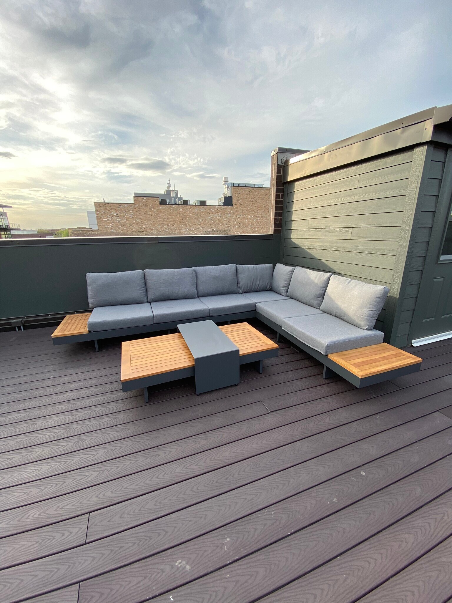 Rooftop - 1631 N Milwaukee Ave