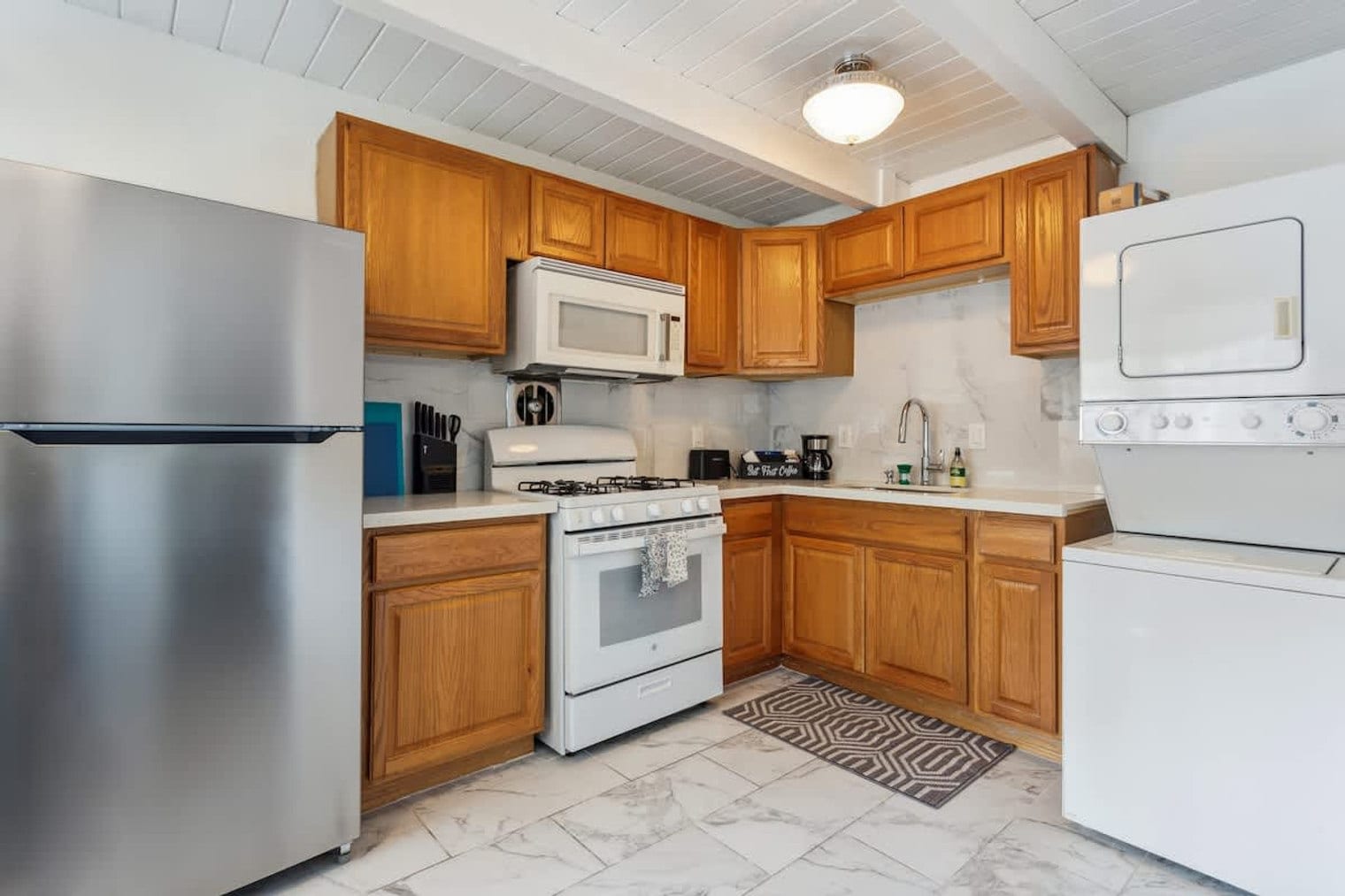 Building Photo - 2312 Bonar St