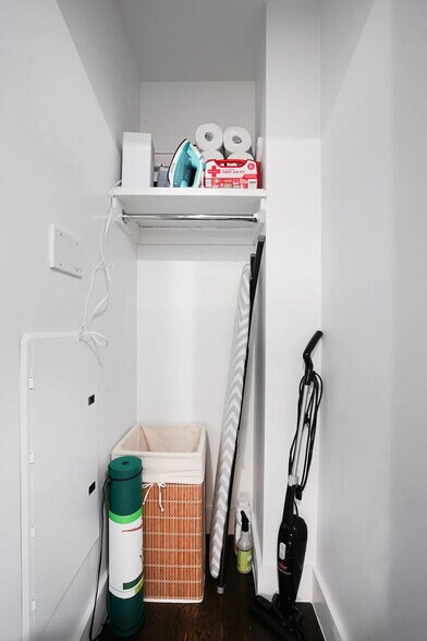 Building Photo - 1568 Lexington Ave