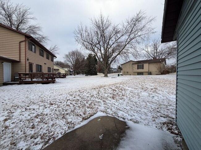 Building Photo - $1,400 | 3 Bedroom, 2 Bathroom House | Pets Negotiable* | Available for an Immediate Move In!