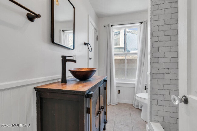 Building Photo - 31 Embury Ave