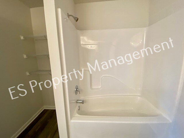 Building Photo - Gorgeous 5 Bedroom 3 Bathroom New Build in Muncie!