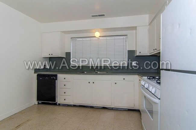 Building Photo - 3062 S 300 E