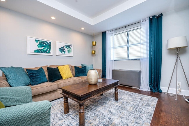 Building Photo - 215 Piedmont Ave NE