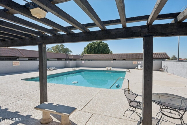 Building Photo - 9001 W Elm St