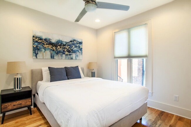 Building Photo - 205 Mews Way