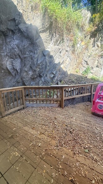 Building Photo - 68 Washington Ave N