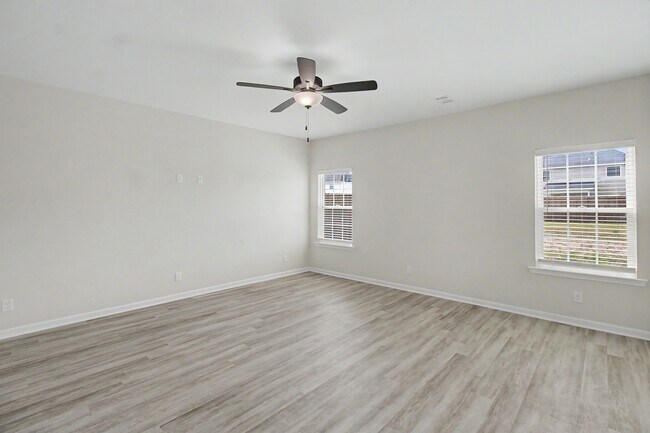 Building Photo - 319 Herty Ln