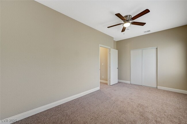Building Photo - 877 Veranda View Ave