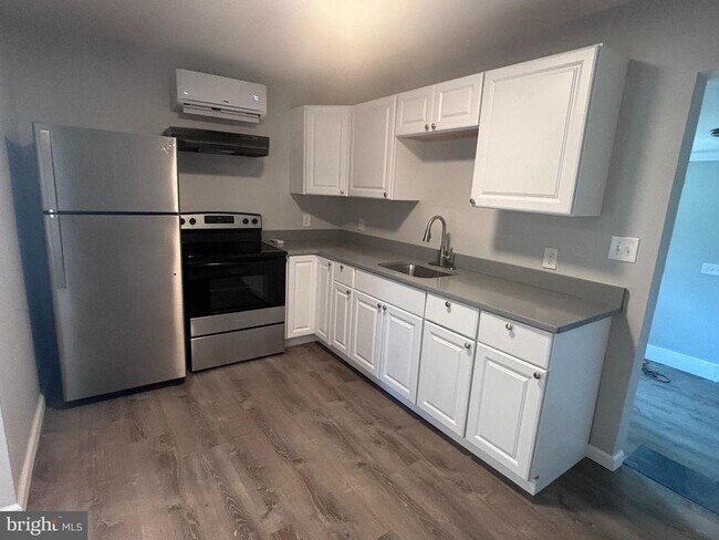 Building Photo - 5251 S White Horse Pike