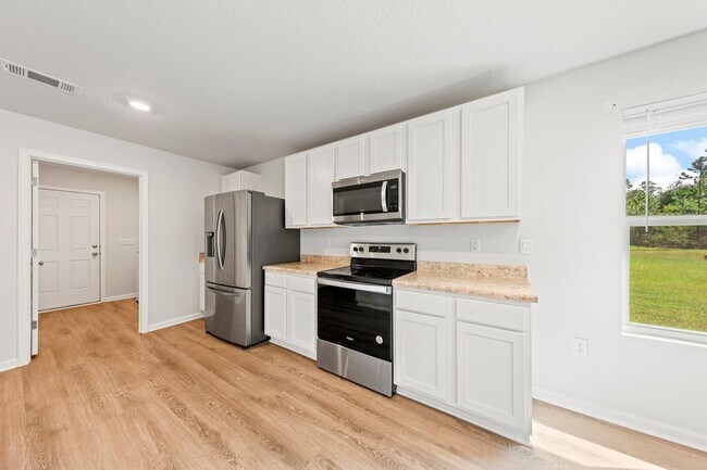 Building Photo - 6705 Sarah Ann Way