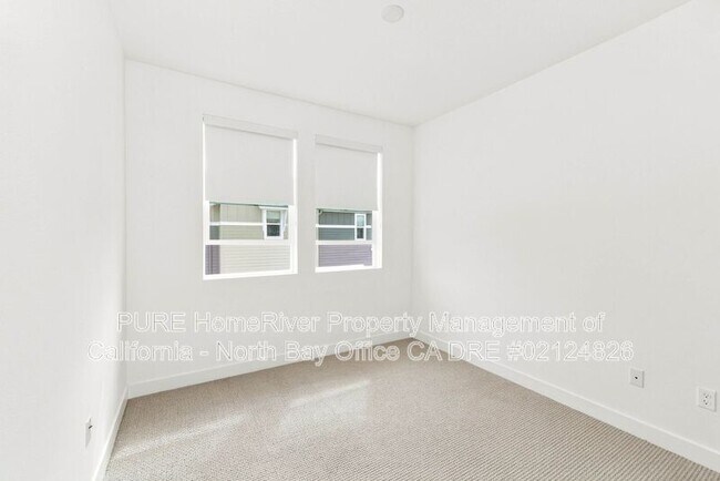 Building Photo - 259 Gambrel Cir