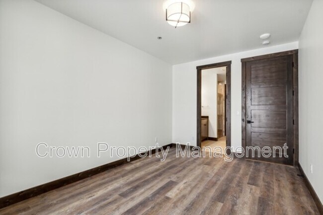 Building Photo - 317 Akers Ln