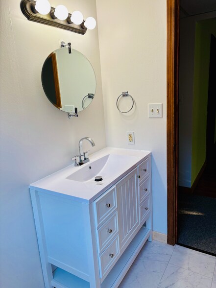 Building Photo - 1770 IN-46