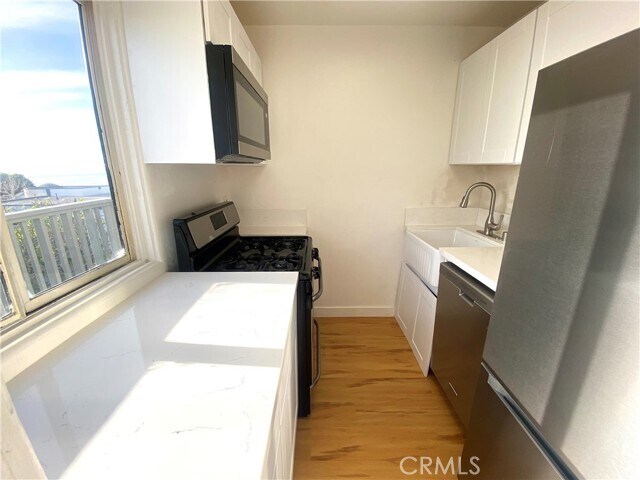 Building Photo - 2127 S Coast Hwy