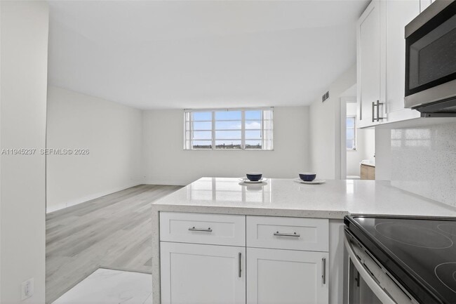 Building Photo - 1811 Jefferson St