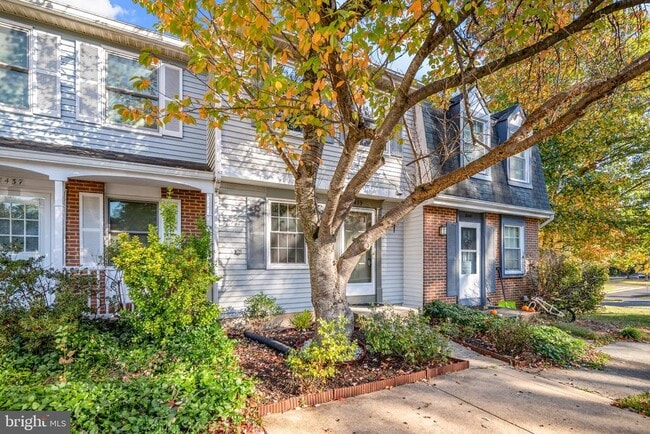 Building Photo - 8439 Lazy Creek Ct