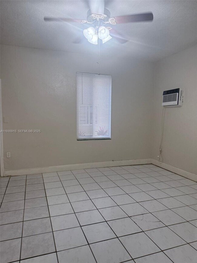 Building Photo - 740 Michigan Ave