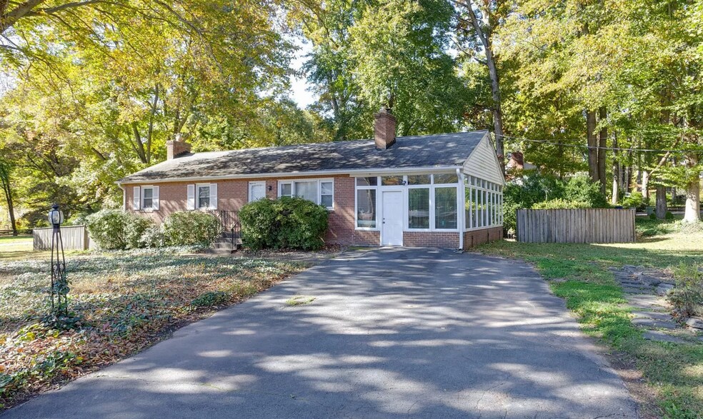 Building Photo - 4108 Burke Station Rd