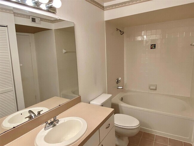 Building Photo - 1780 Palm Cove Blvd