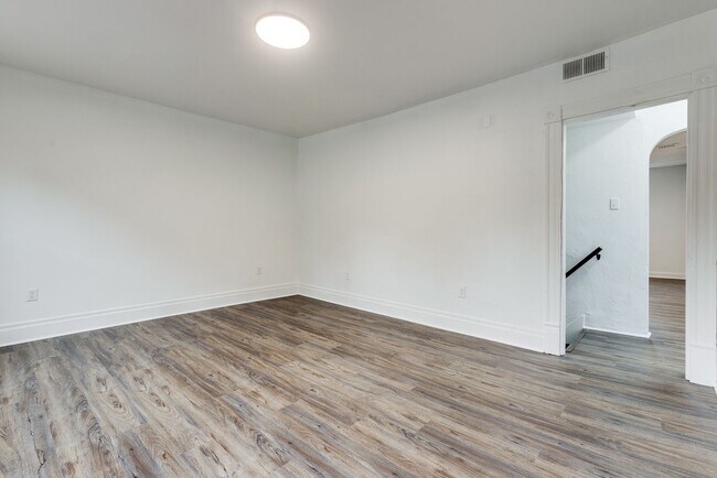 Building Photo - 2641 S 18th St