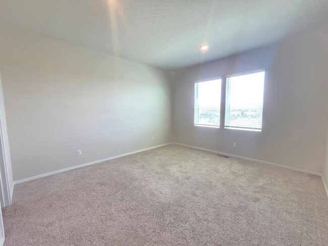 Building Photo - 5428 E Bridgeport Ct