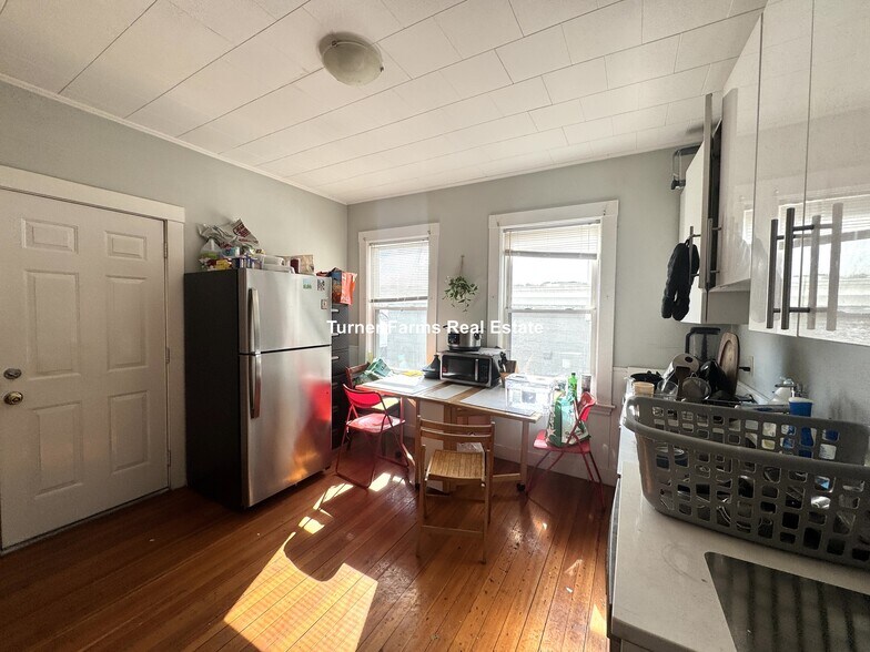 Building Photo - 23 Granite St