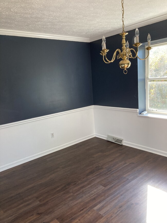 Dining Room - 1513 Country Rd